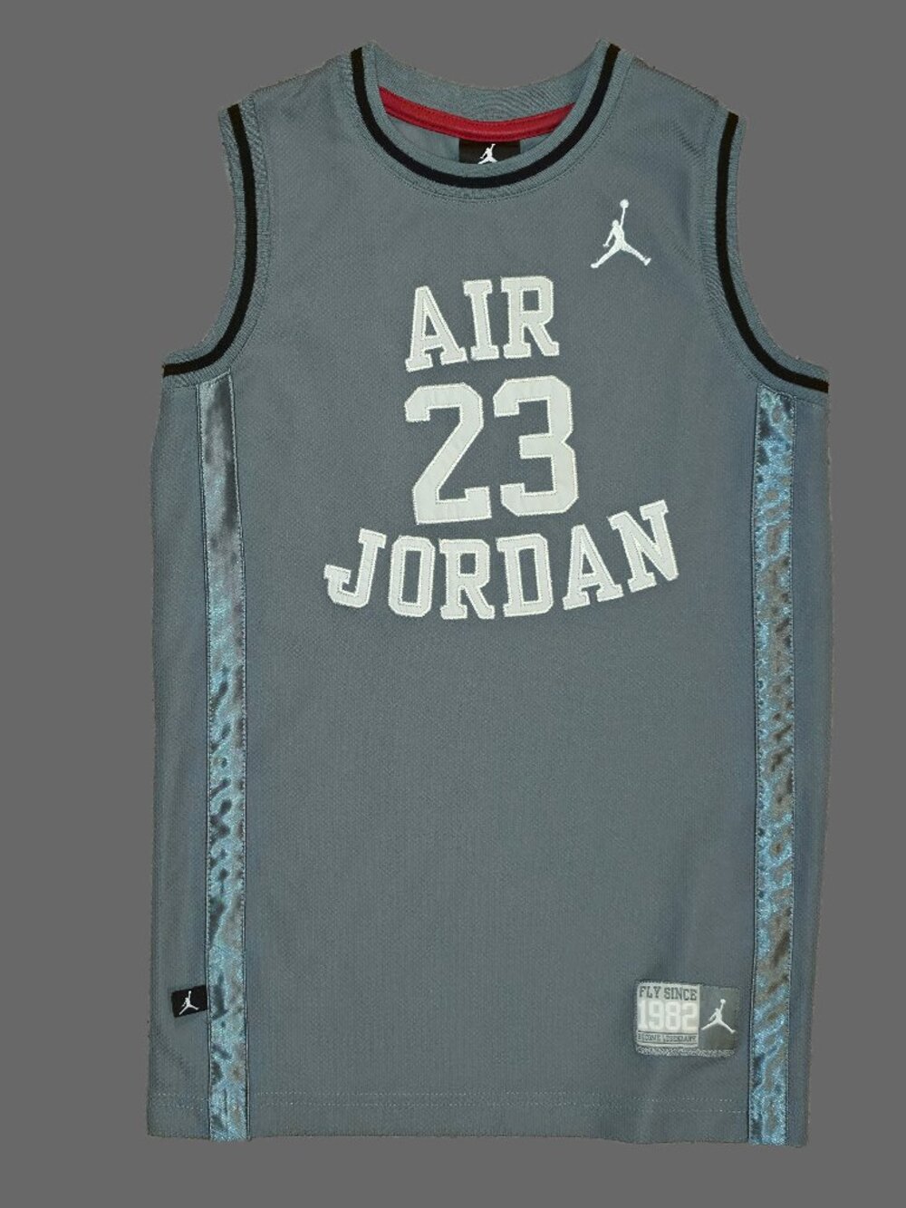 Jordan Youth Boys Grey Basketball Jersey Size M 10-12